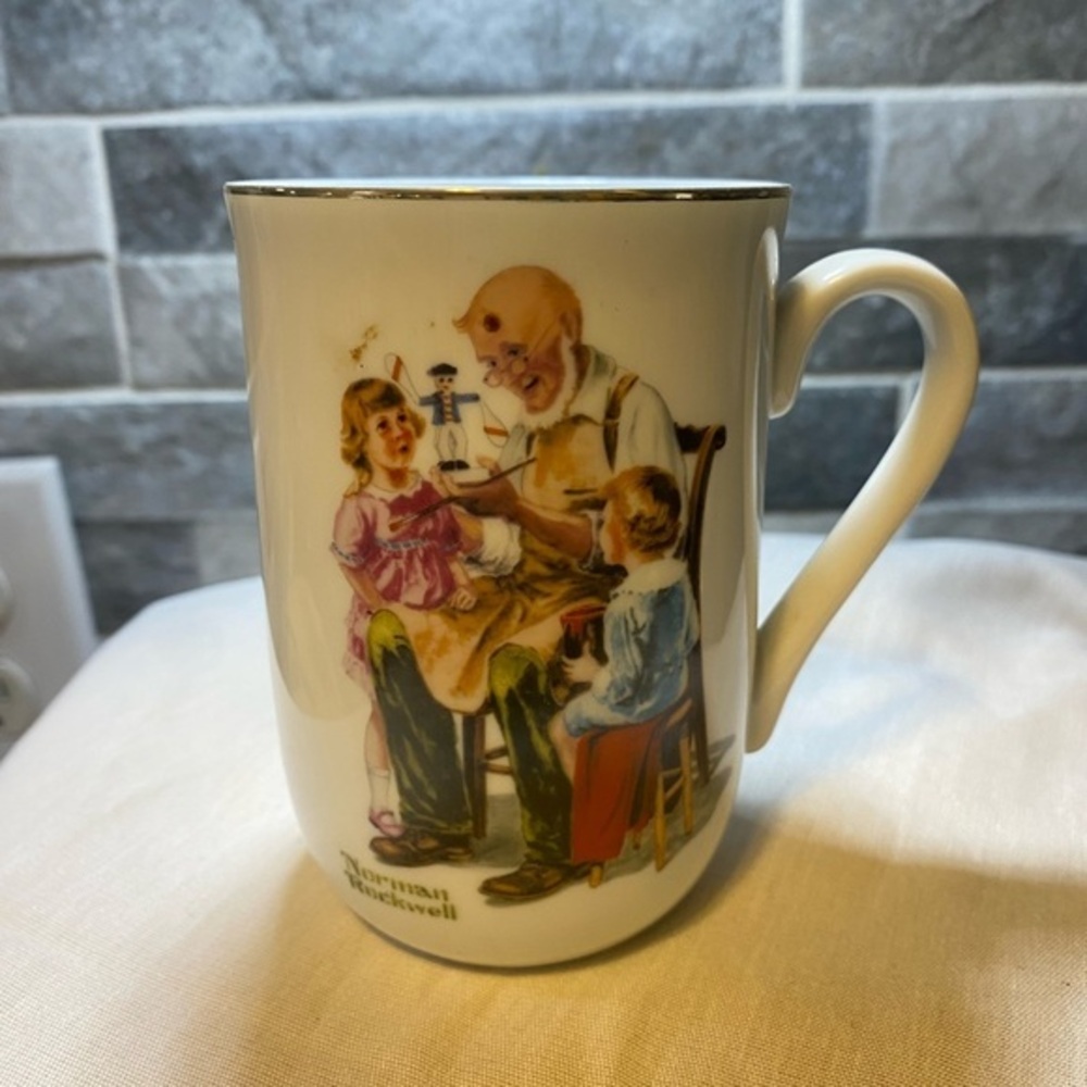 Vintage 1982 Norman Rockwell Museum Collectible Coffee Tea Cup Mug The Toy Maker